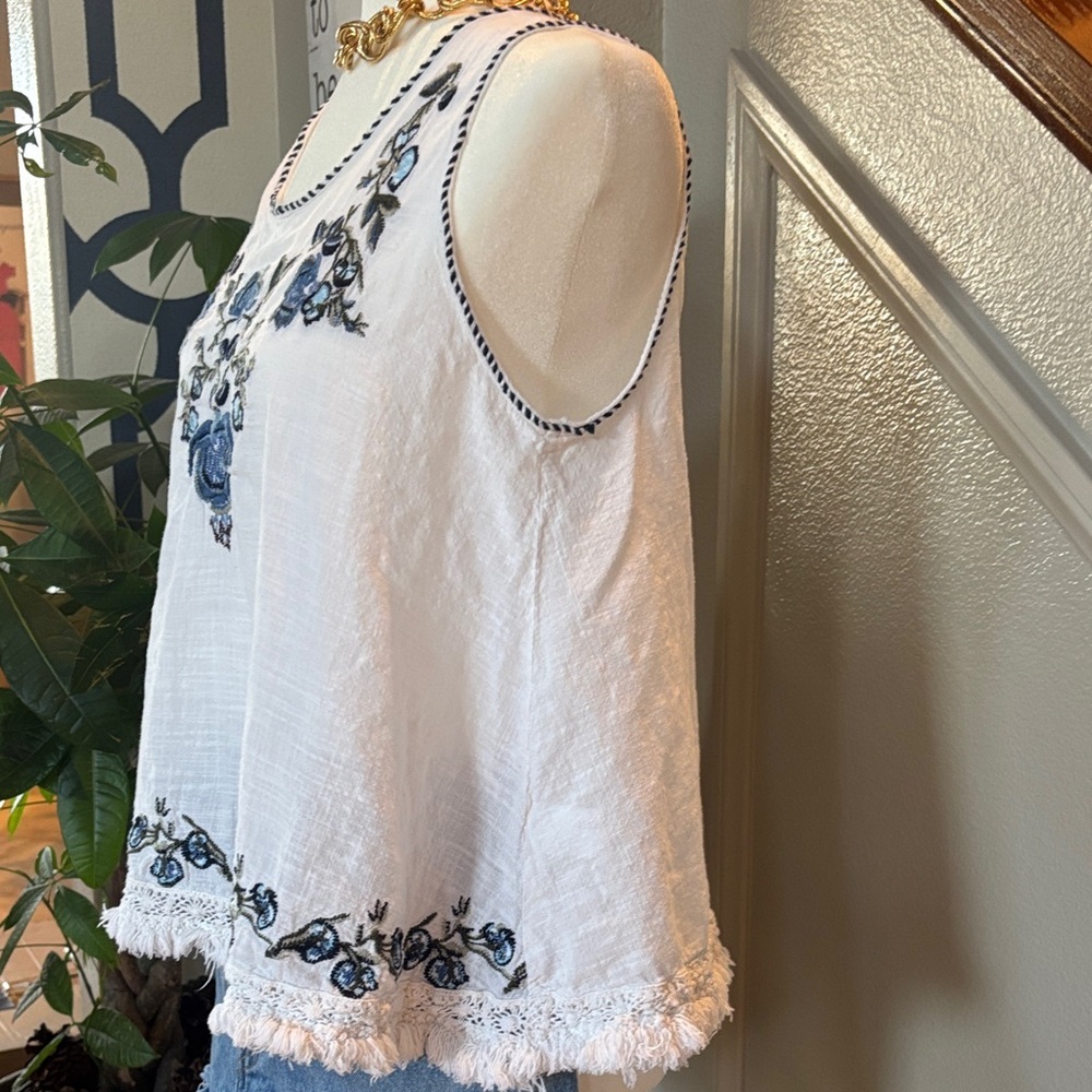 SOLD - Picture 4 of 11